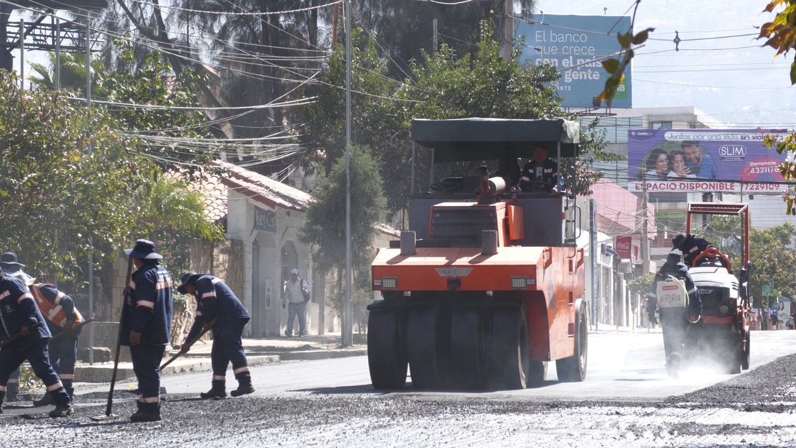 CON MÁS DE 150 TRABAJADORES, MANFRED EJECUTA LA RENOVACIÓN INTEGRAL DE LA AVENIDA PANDO