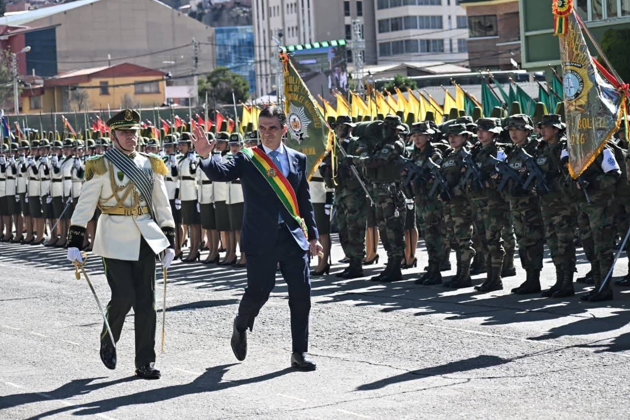 RODRIGO PAZ ANUNCIA MODERNIZACION DE POLICIA AL CELEBRAR 200 AÑOS DE SU FUNDACION