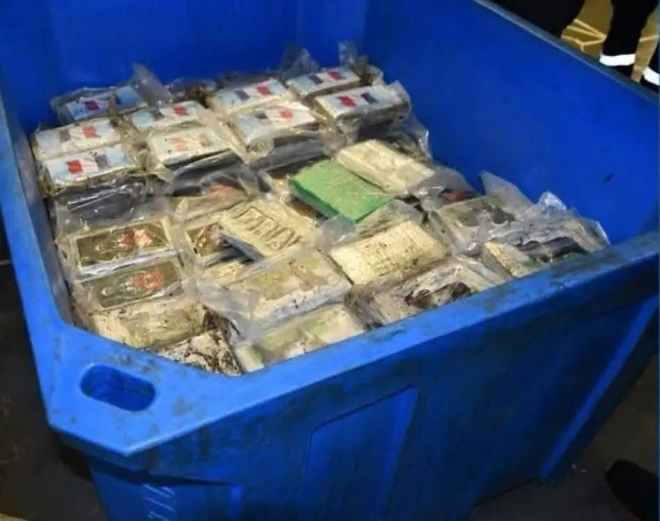Dos bolivianos y un brasileño caen en Francia con más de una tonelada de cocaína