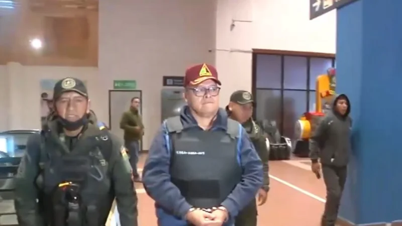 Zúñiga llega a La Paz para inicio de juicio por toma militar de 2024