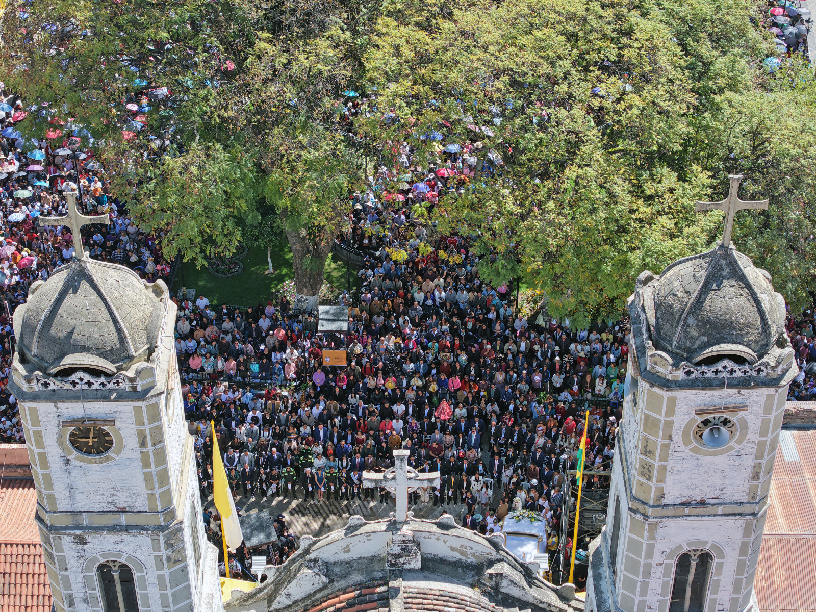 MISA EN HORNOR A LA VIRGEN DE URQUPIÑA, CONGREGO A CIENTOS DE FELIGRESES
