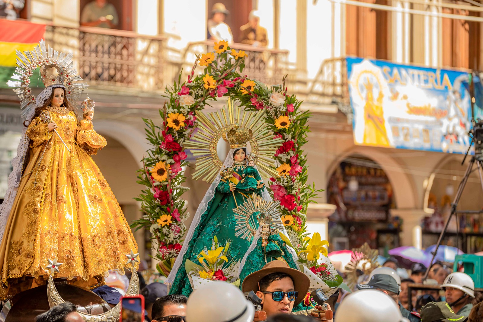 MISA EN HORNOR A LA VURGEN DE URQUPIÑA, CONGREGO A CIENTOS DE FELIGRESES