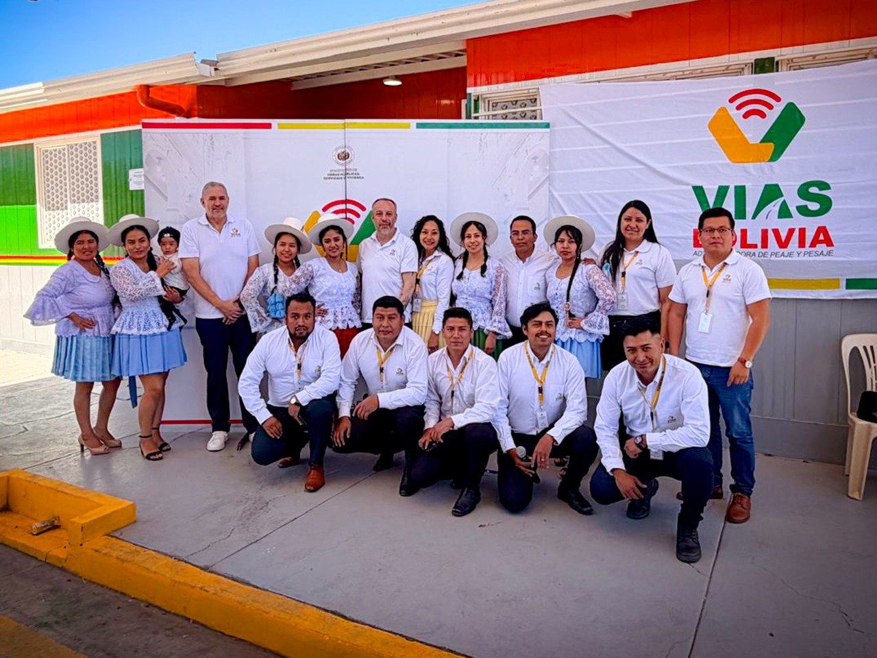 Vías Bolivia presenta su nueva imagen en Cochabamba e inicia un nuevo ciclo institucional