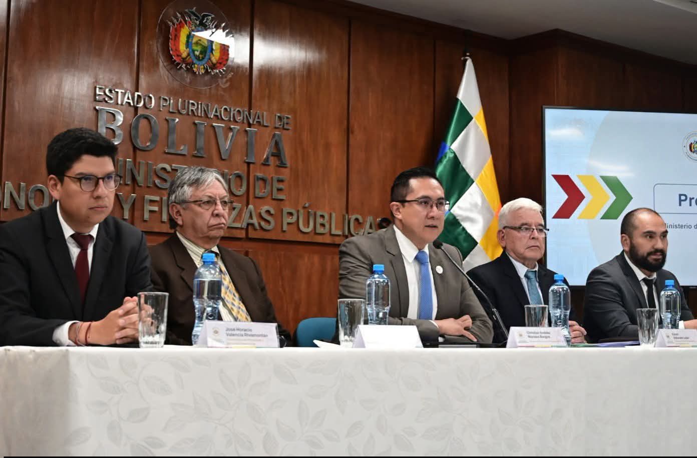 El Gobierno reordena empresas públicas y prevé cerrar entre 8 y 10