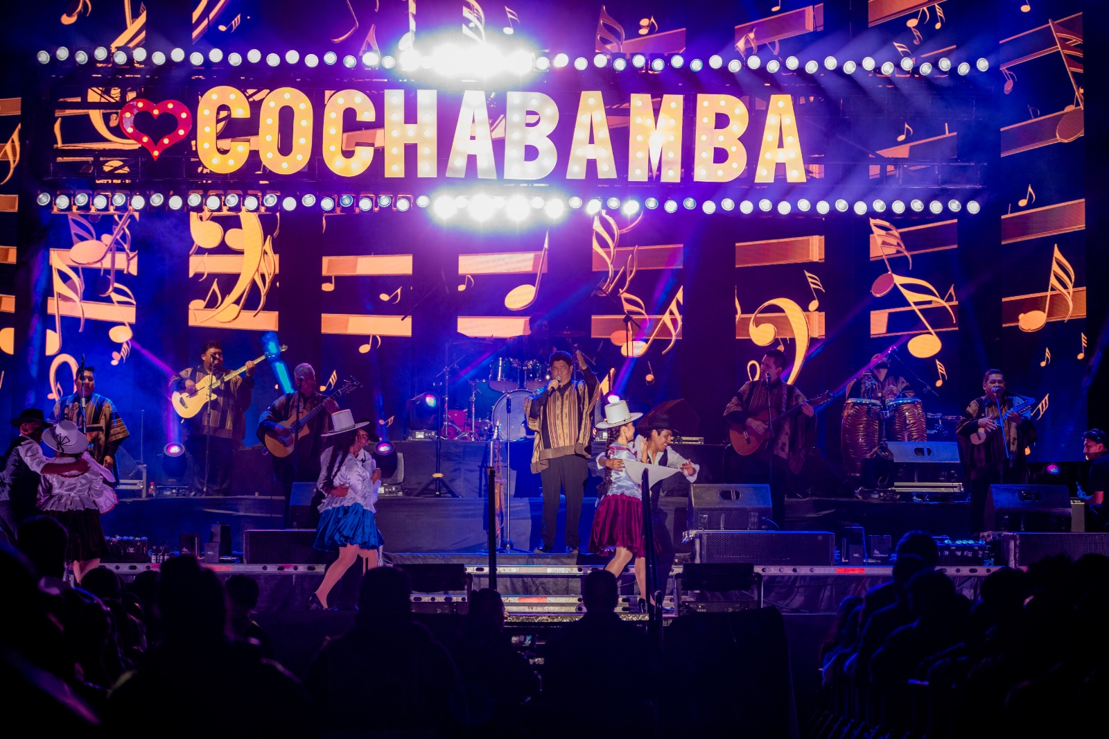 SERENATA A COCHABAMBA, ESPECTACULAR E INOLVIDABLE