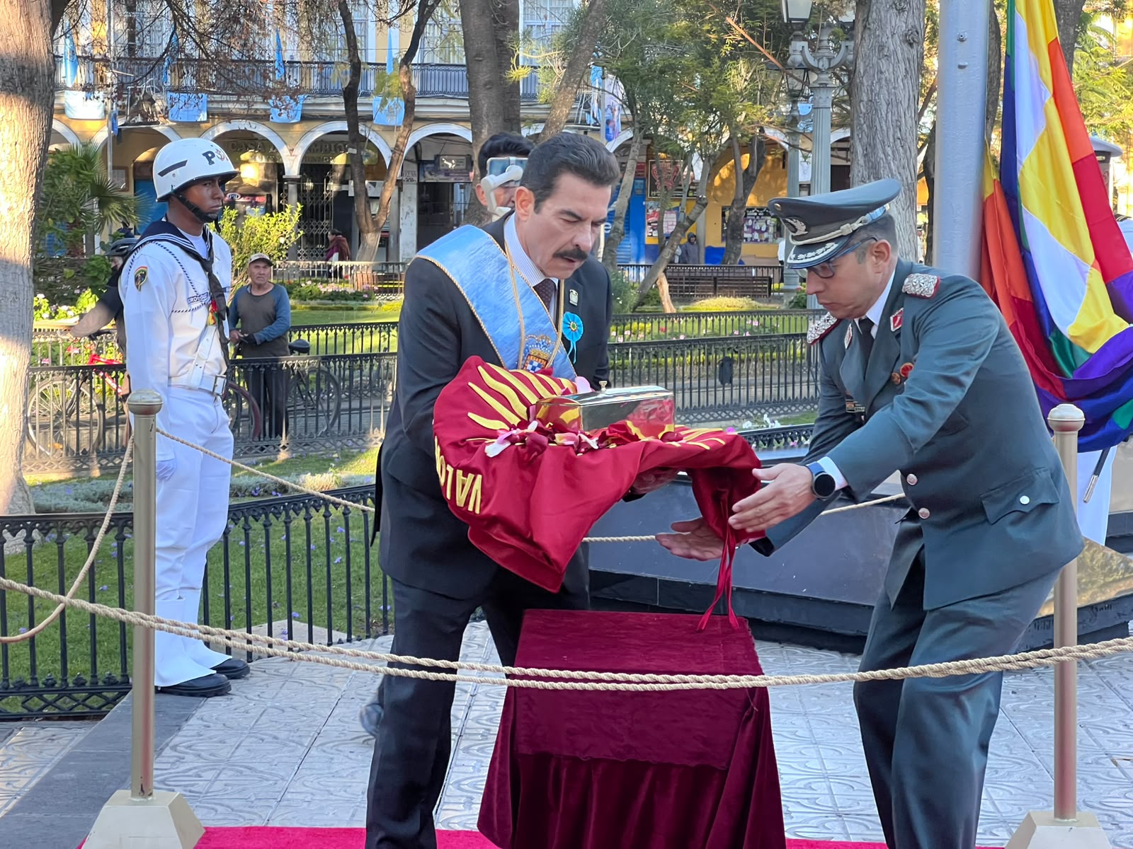 COCHABAMBA CONMEMORA SU 216 ANIVERSARIO CON HOMENAJES Y UN LLAMADO A LA UNIDAD