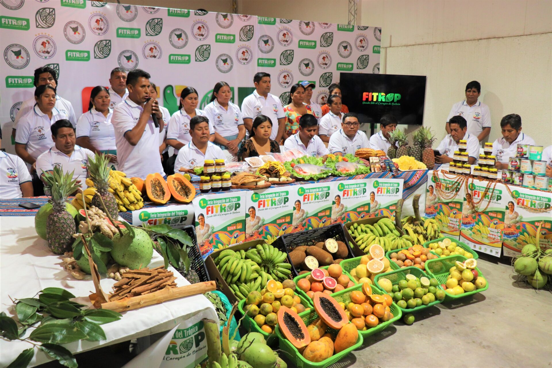 INVITAMOS A LA FERIA DE INTEGRACION DEL TROPICO A DISFRUTAR FRUTAS Y PRODUCCION PISCICULA