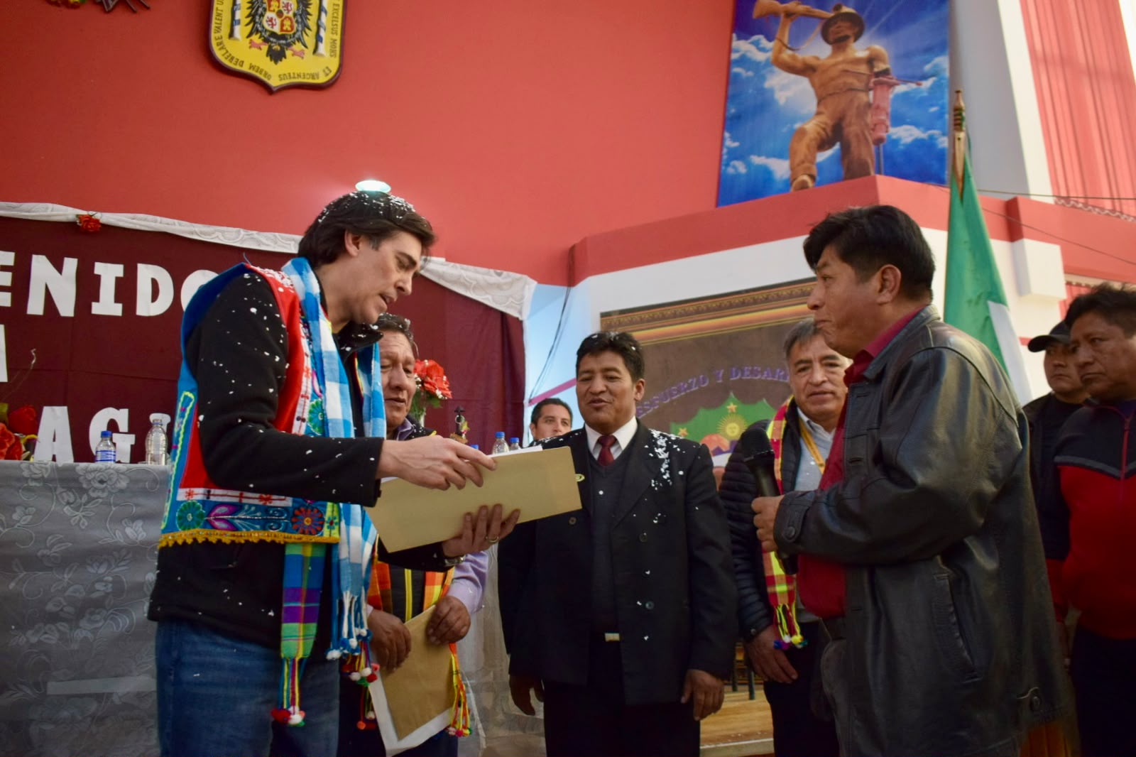 Ministro de Obras Públicas dialoga con alcaldes de 15 municipios del Norte Potosí y compromete gestionar proyectos paralizados