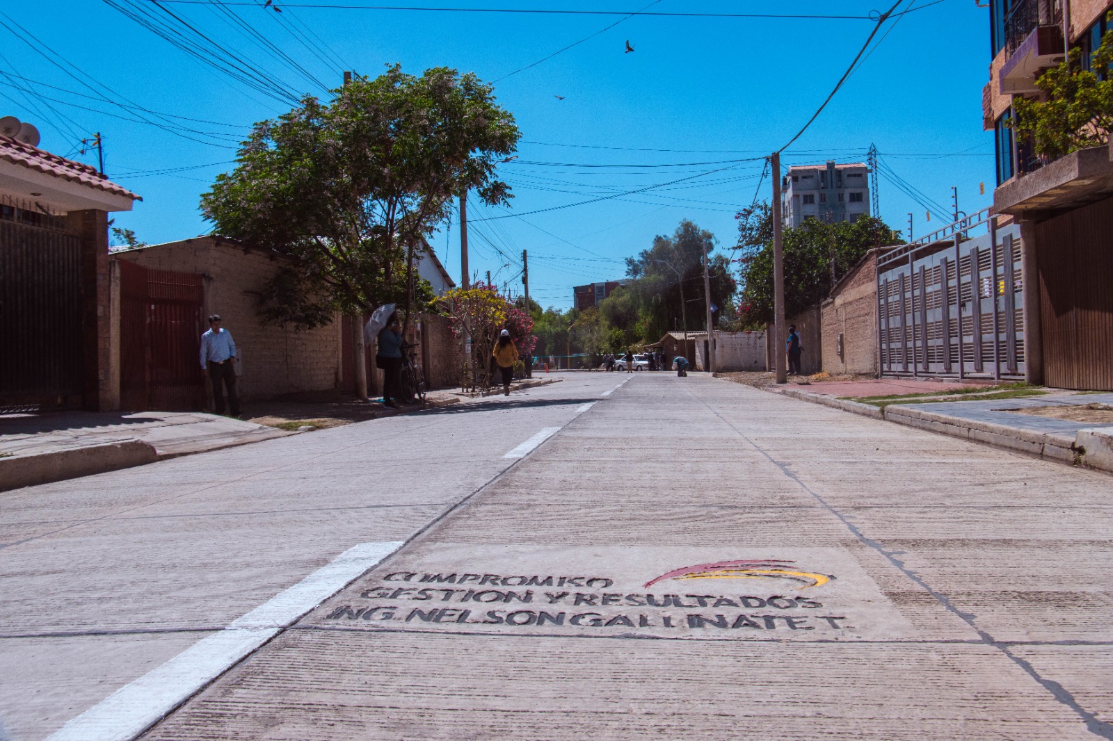 ESTA VIA FACILITA EL INGRESO A VIVIENDAS, ELIMINA EL POLVO Y PROBLEMAS DE CIRCULACION