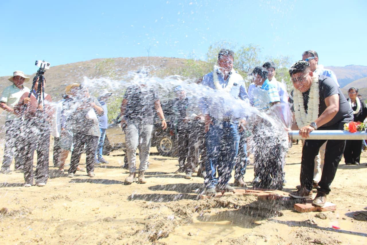 GOBERNACIÓN ENTREGA POZO DE AGUA PARA RIEGO QUE BENEFICIARÁ A 5,6 HECTÁREAS PRODUCTIVAS EN SULTI K’ASAPATA DE SAN BENITO