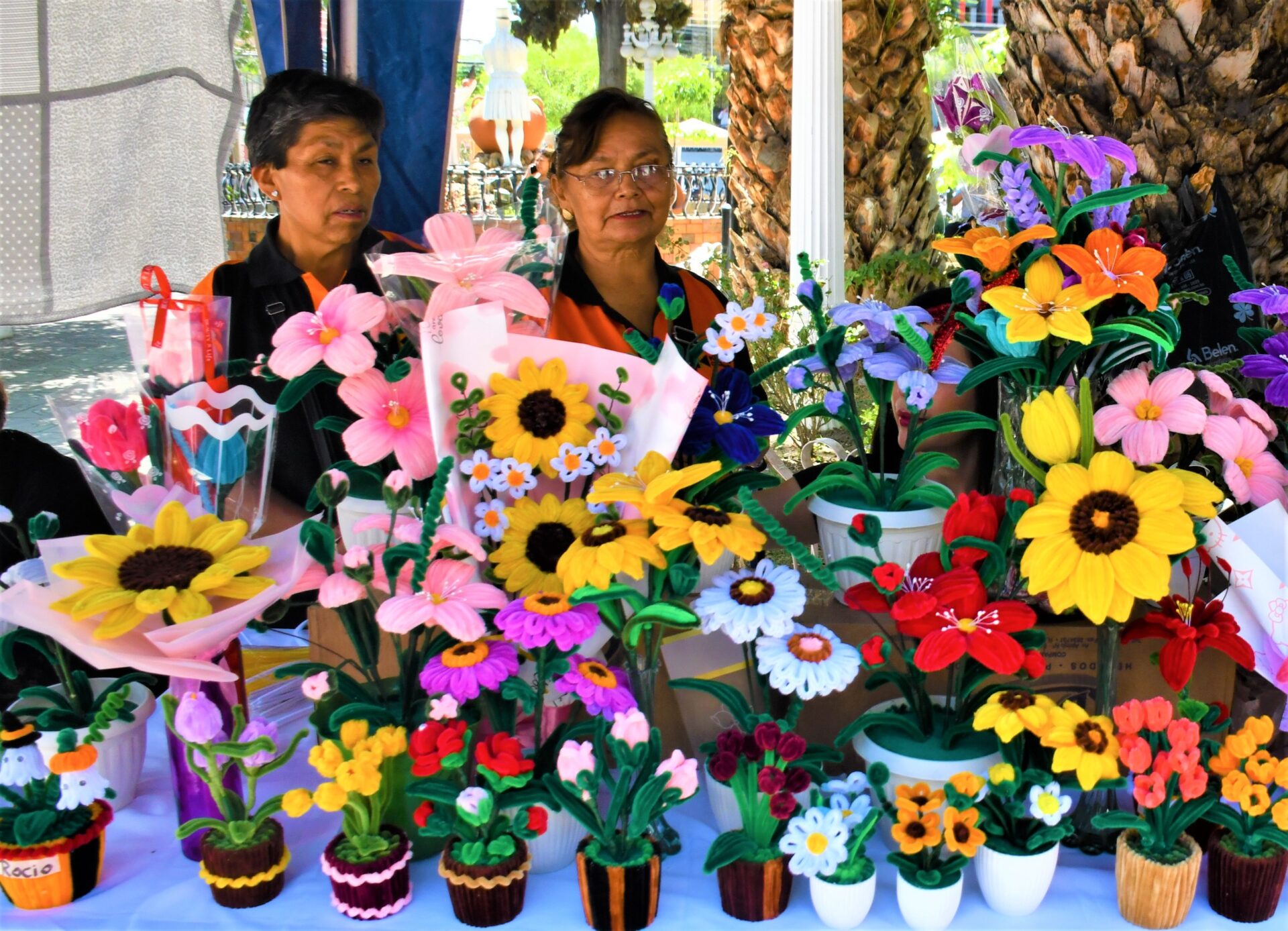 FERIA DE DESARROLLO PRODUCTIVO “COLCA ENAMORA” EN LA PLAZA DE COLCAPIRHUA