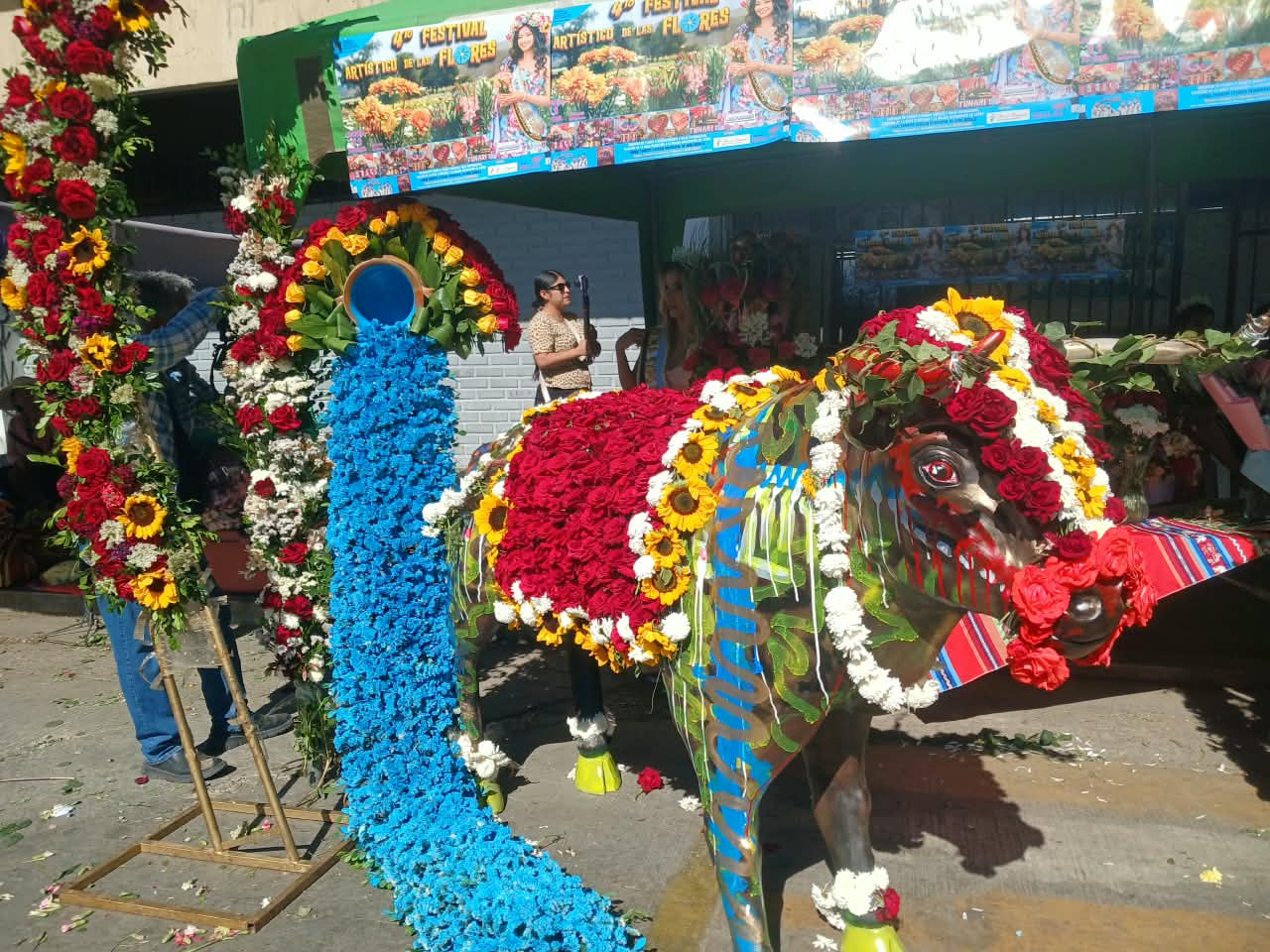 FESTIVAL ARTISTICO DE LAS FLORES, PRESENTARA, DECORACIONES Y VARIEDAD DE FLORES