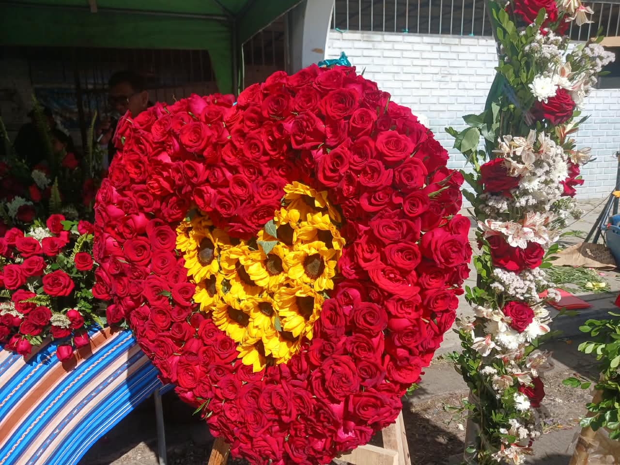 QUILLACOLLO INVITA A LA 4TA VERSIÓN DEL FESTIVAL DE LAS FLORES