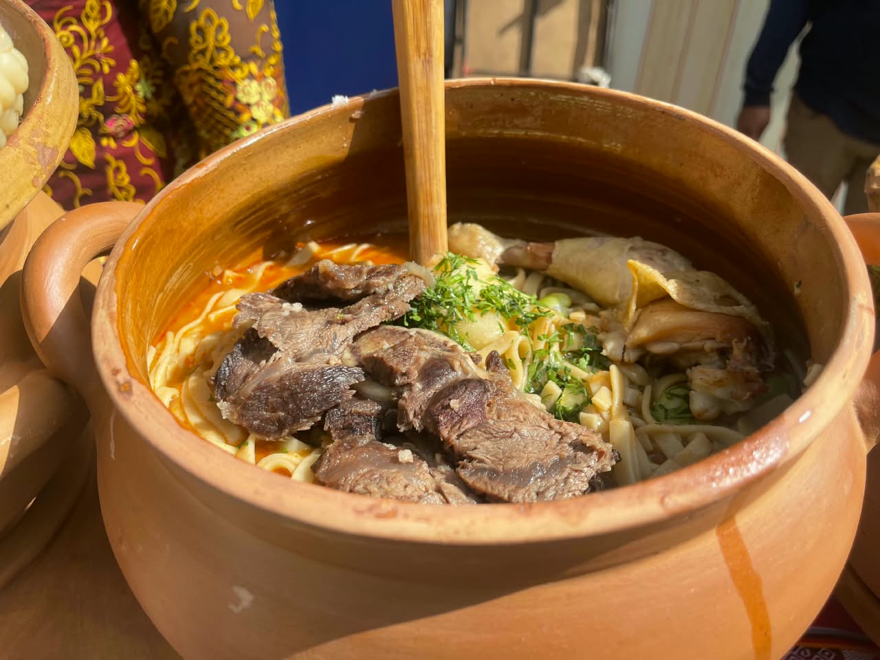 ARVEJA UCHU, JAK´A LAWA, ÌCANTE DE LENGUA Y OTROS EN LA FERIA DE COMIDAS TIPICAS